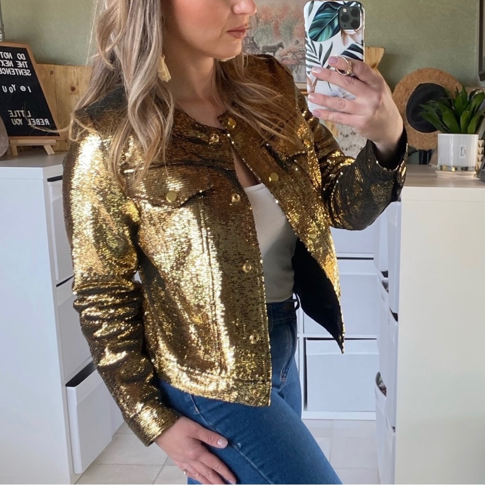 NWT Dolce Cabo Snap Closure Sequin Jacket Gold